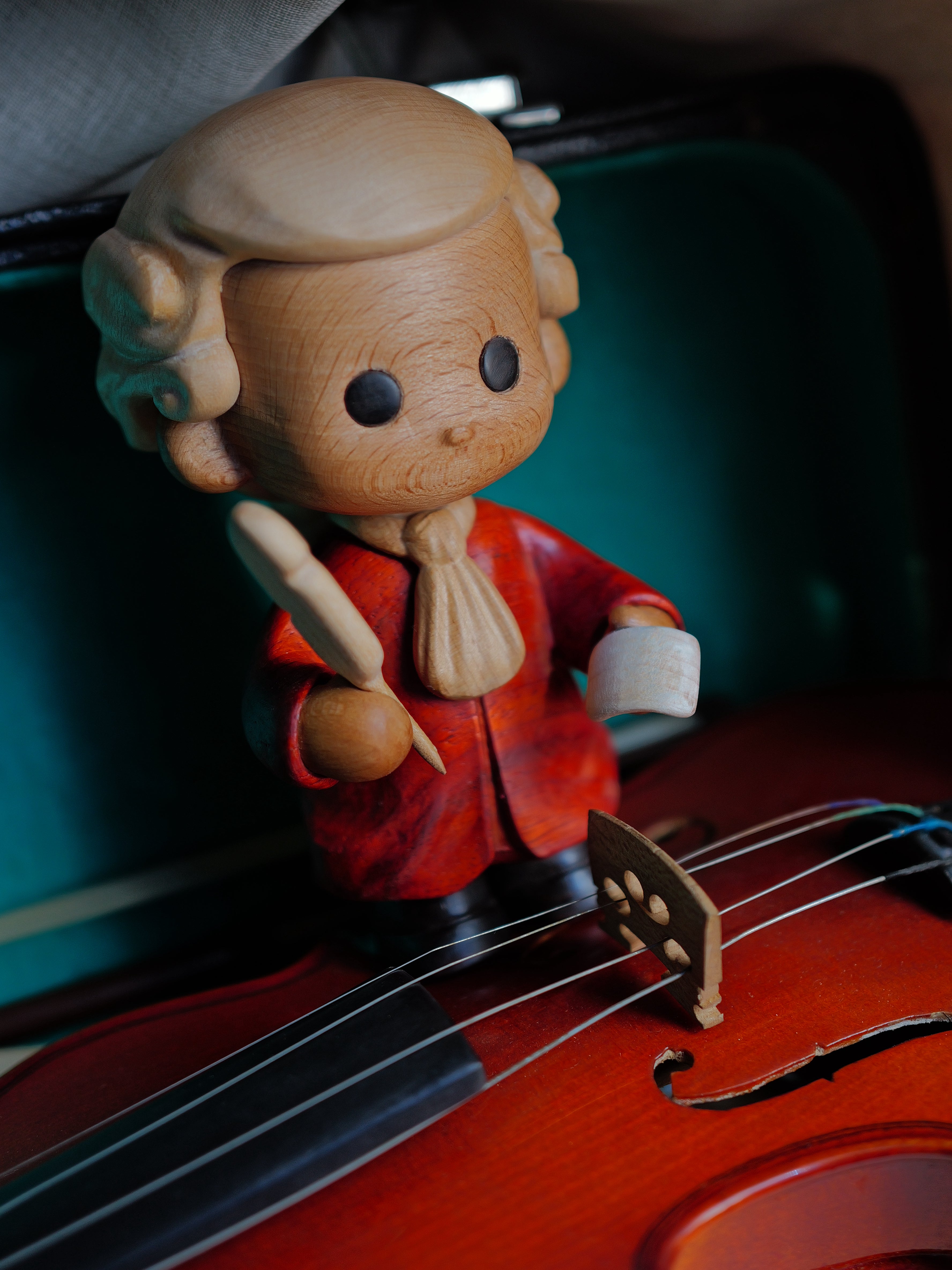 Wolfgang Amadeus Mozart | Hand-Finished Wood Sculpture